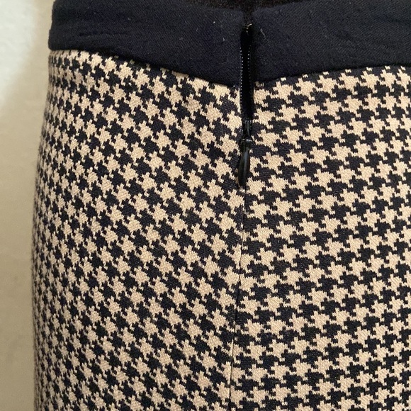 Ann Taylor Skirt - Picture 4 of 5